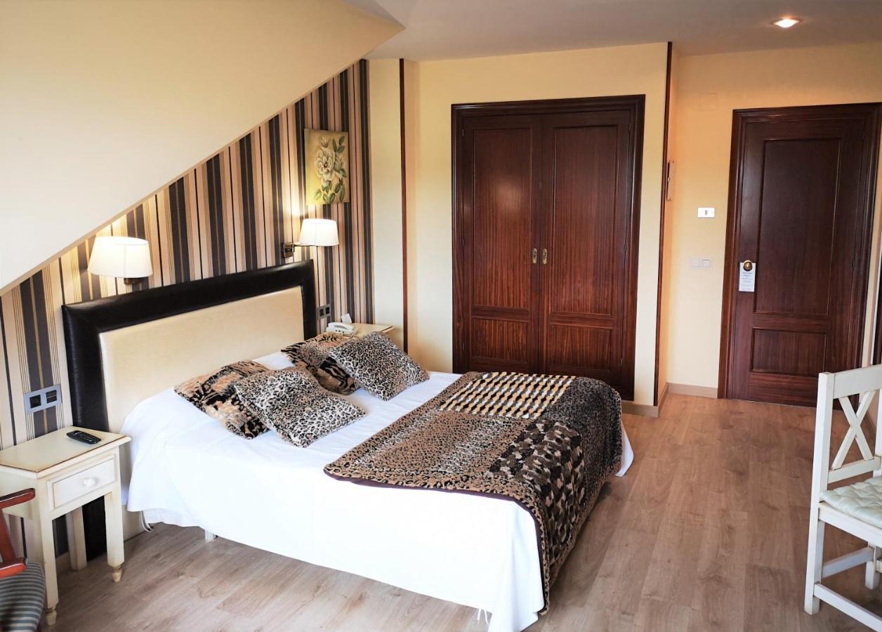 Hotel Y Casona El Carmen ペルロラ エクステリア 写真