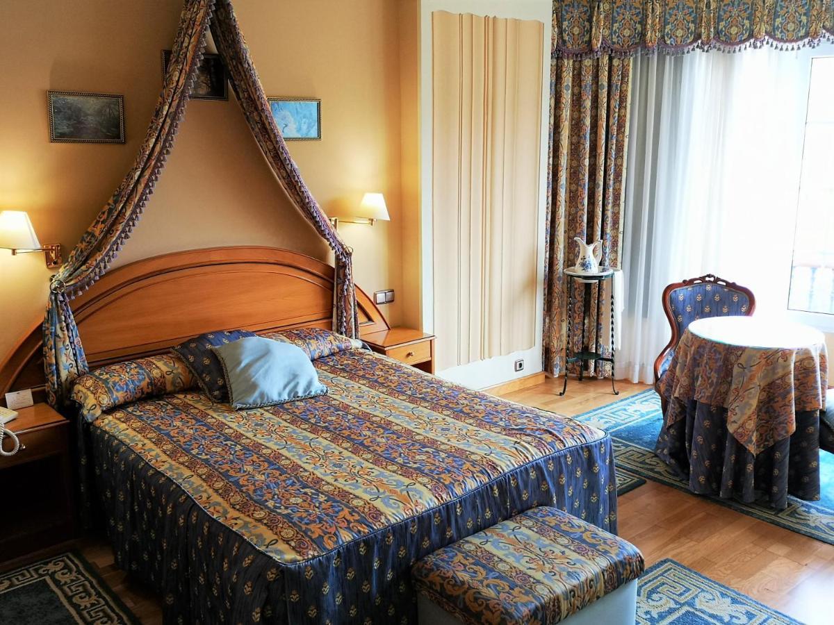 Hotel Y Casona El Carmen ペルロラ エクステリア 写真