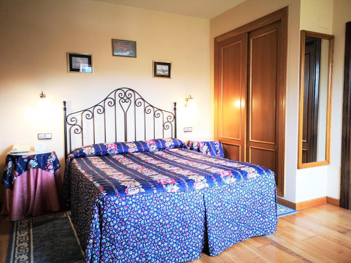 Hotel Y Casona El Carmen ペルロラ エクステリア 写真